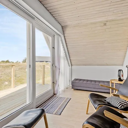 4 Bedroom Stunning In 度假居 Fanø